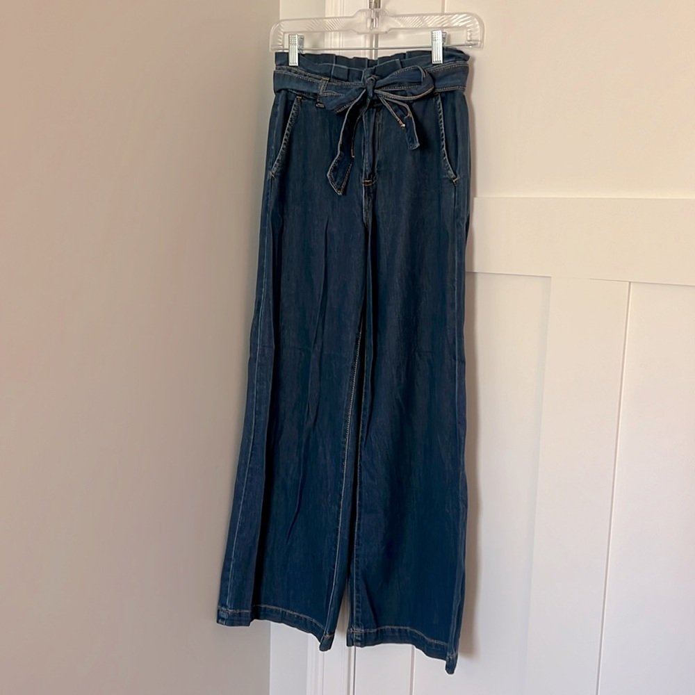 Banana Republic high-rise wide leg jeans - size 24/00 Petite